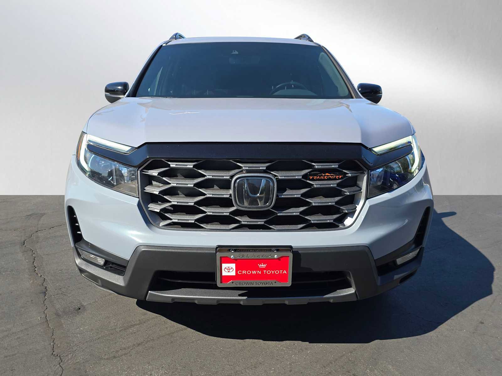 Used 2024 Honda Passport TrailSport image 2