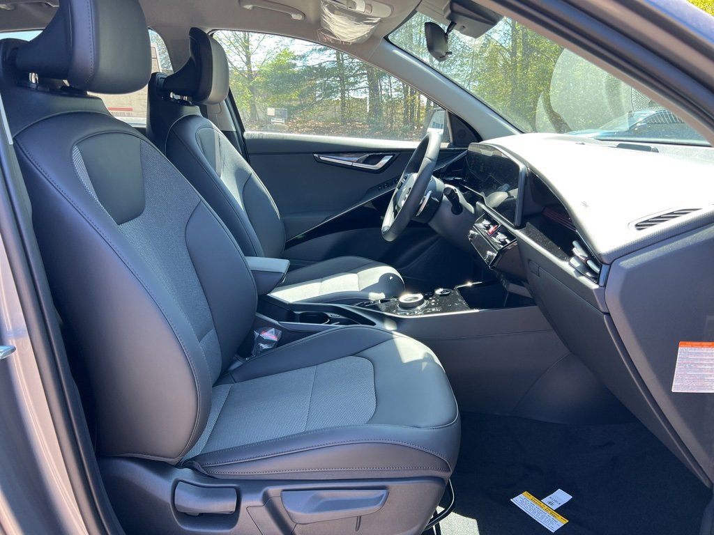 New 2025 Kia Niro EX w/ EX Cold Weather Package image 15