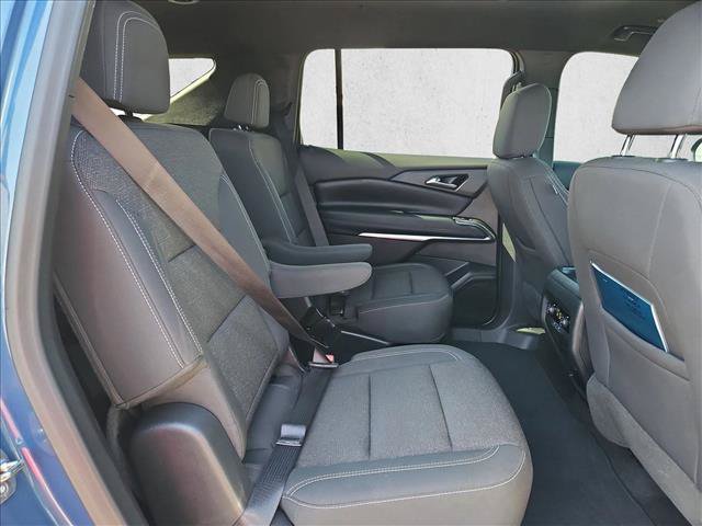 Used 2025 Chevrolet Traverse LT w/ Driver Confidence Package FWD image 26