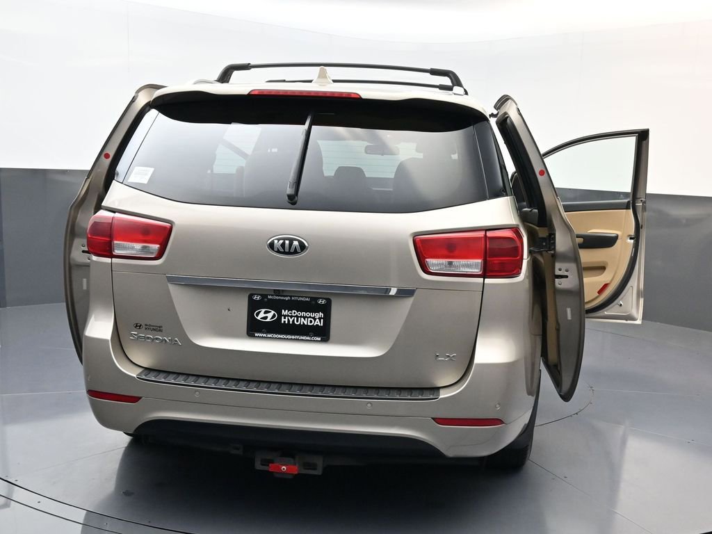 Used 2016 Kia Sedona LX w/ LX Convenience Package FWD image 34