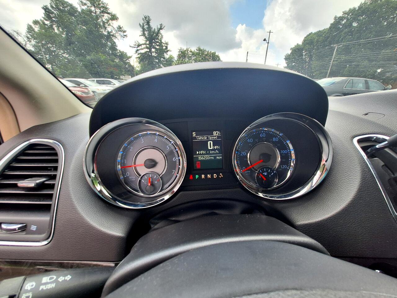 Used 2015 Chrysler Town & Country Touring-L w/ Driver Convenience Group image 20