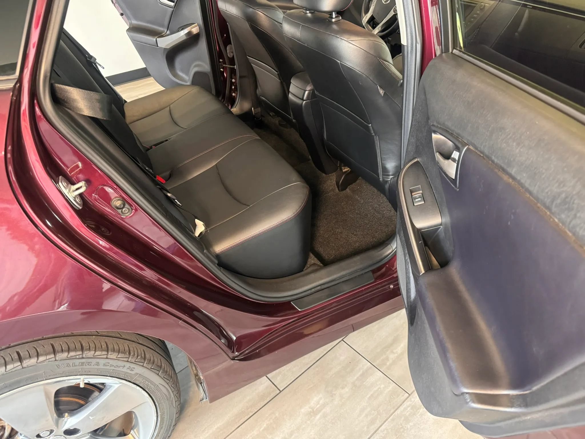 Used 2013 Toyota Prius Persona Series FWD image 28