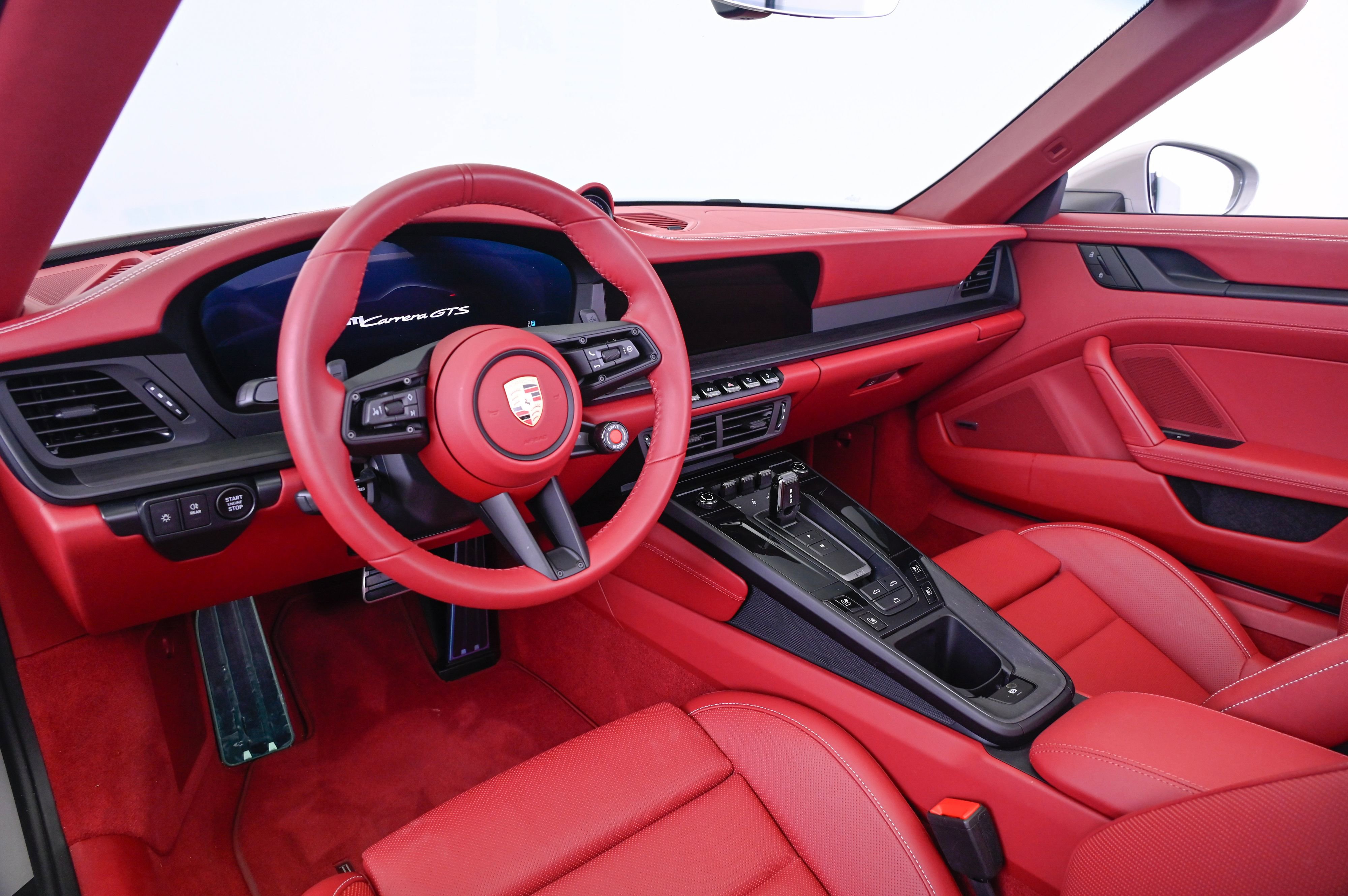 Used 2026 Porsche 911 Carrera GTS image 4