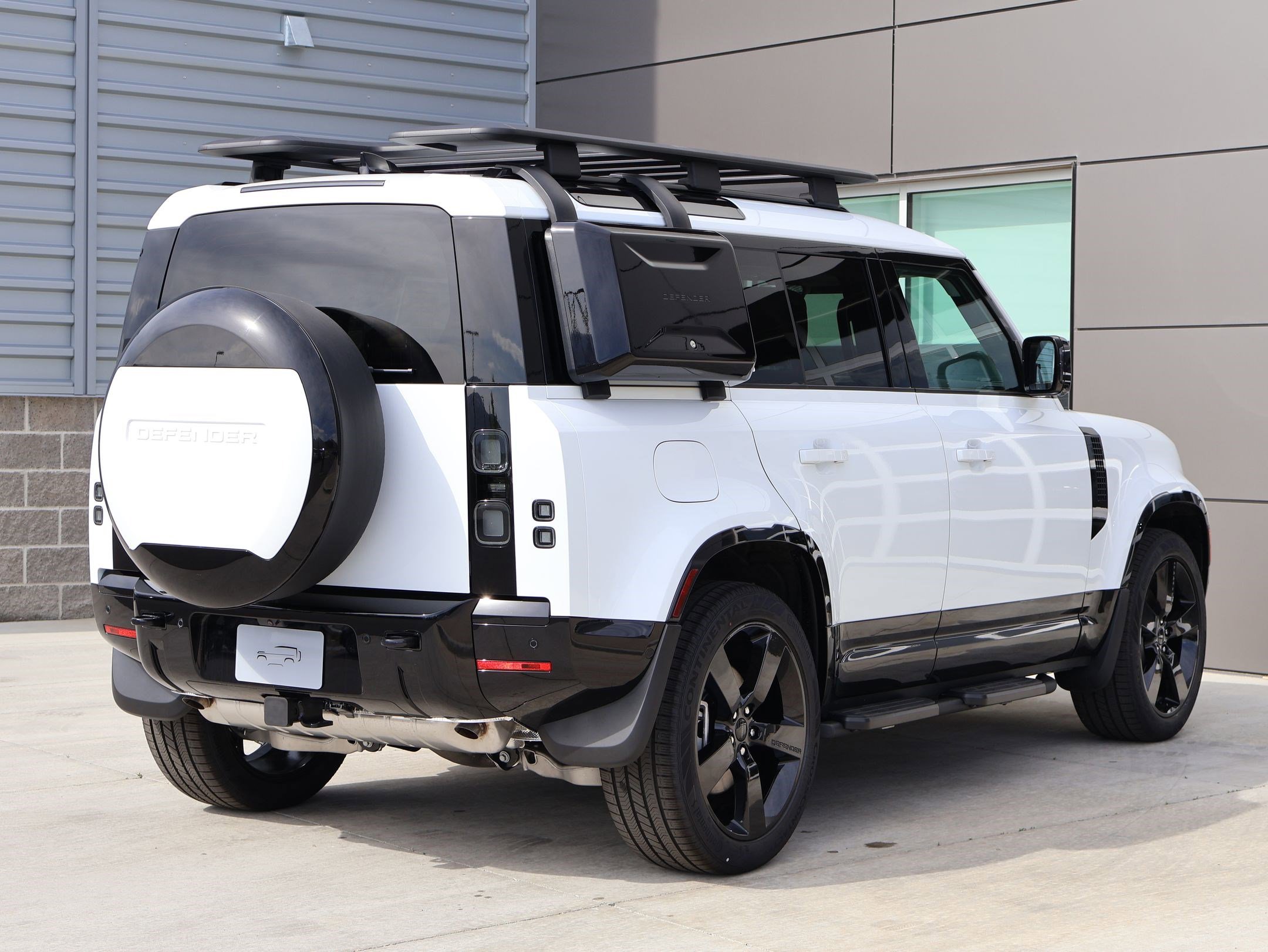 New 2026 Land Rover Defender 110 X-Dynamic SE AWD/4WD image 5
