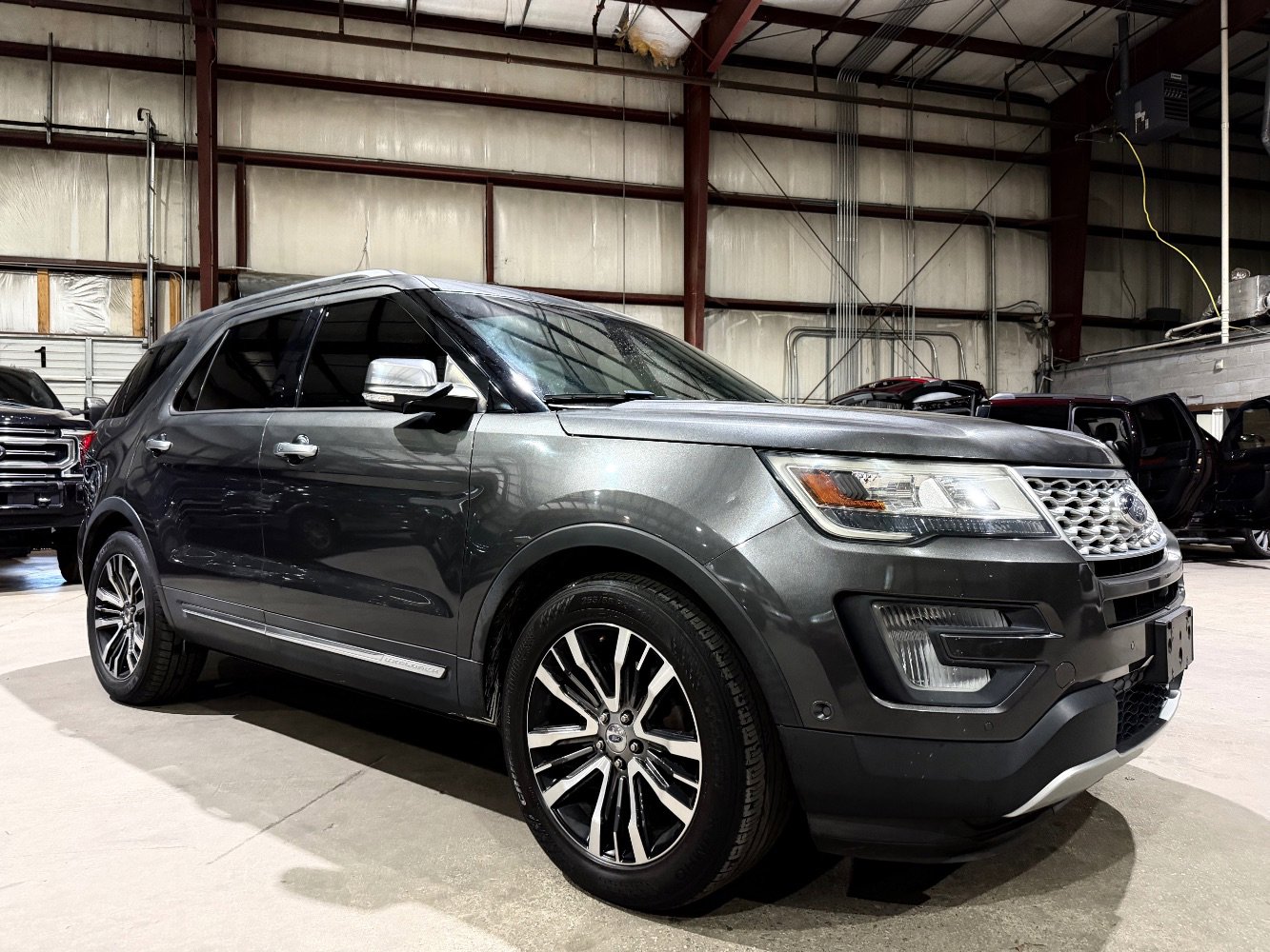 Used 2016 Ford Explorer Platinum AWD/4WD image 1