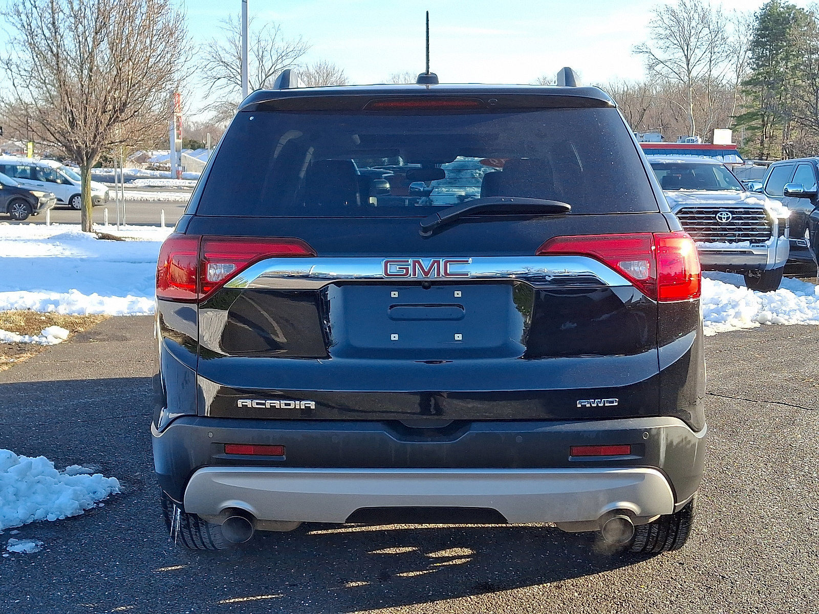 Used 2019 GMC Acadia SLT w/ LPO, Floor Liner Package image 5