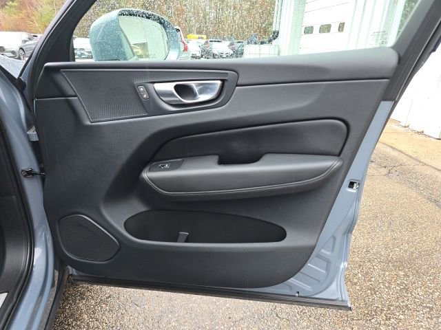 Certified 2023 Volvo XC60 B5 Plus w/ Climate Package image 16