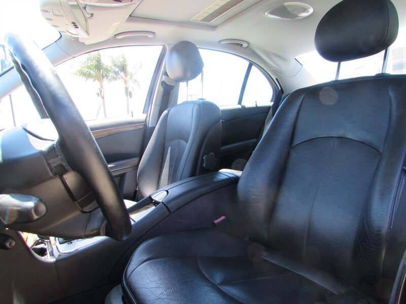 Used 2003 Mercedes-Benz E 500 Sedan image 12