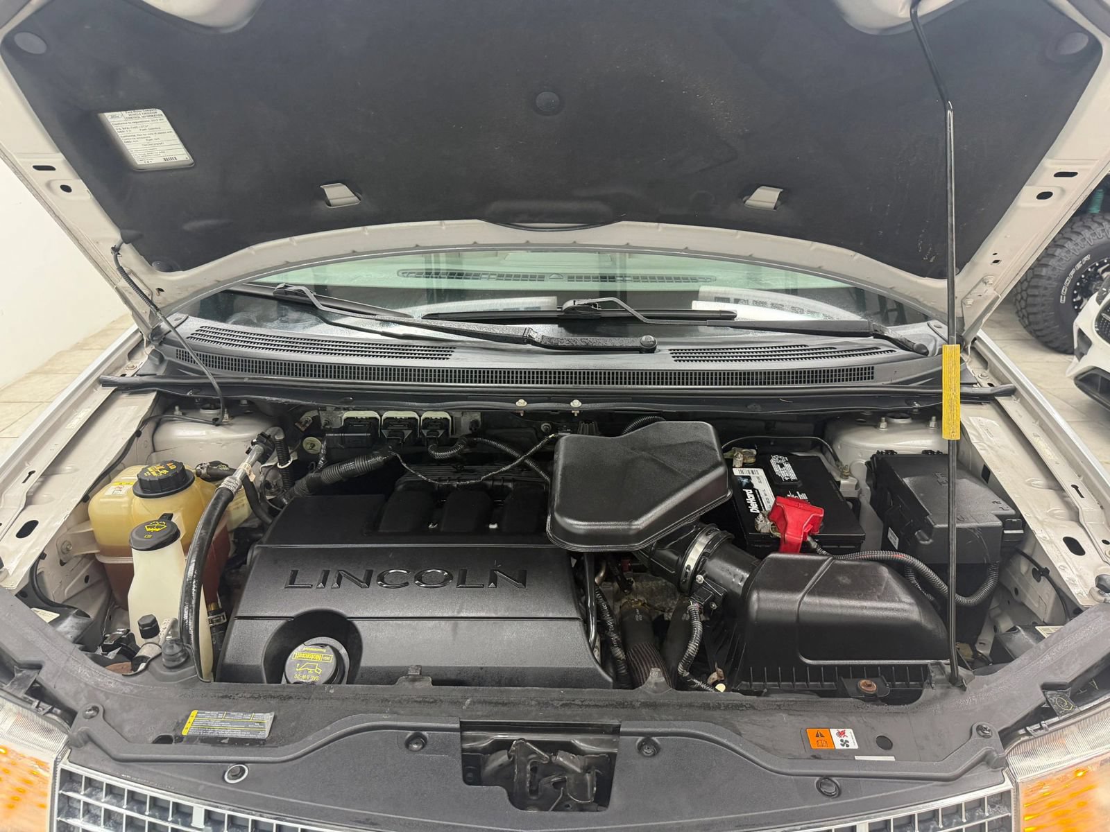 Used 2010 Lincoln MKX 2WD image 32