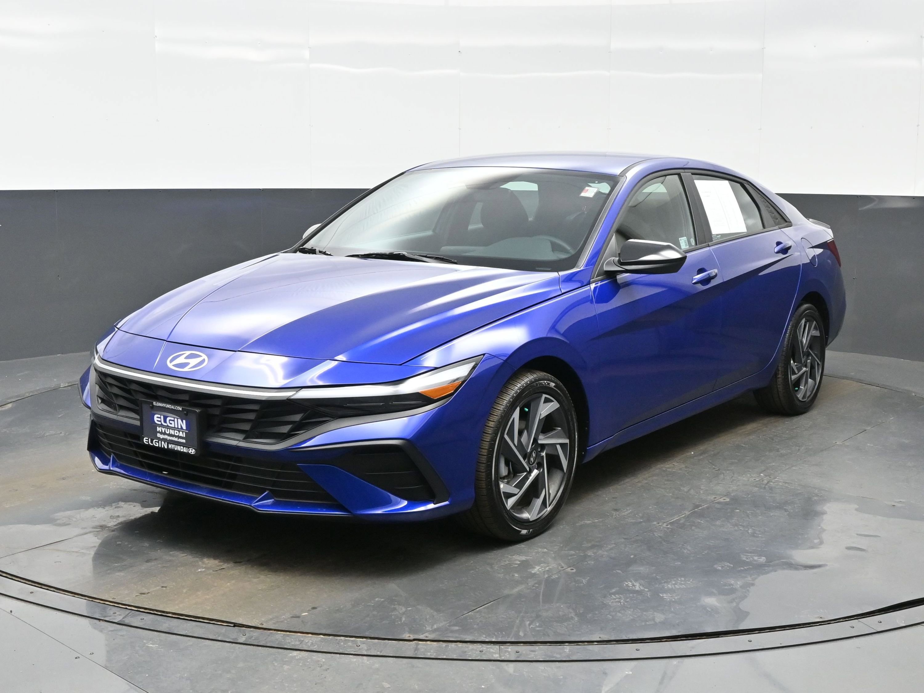 Certified 2025 Hyundai Elantra SEL image 2