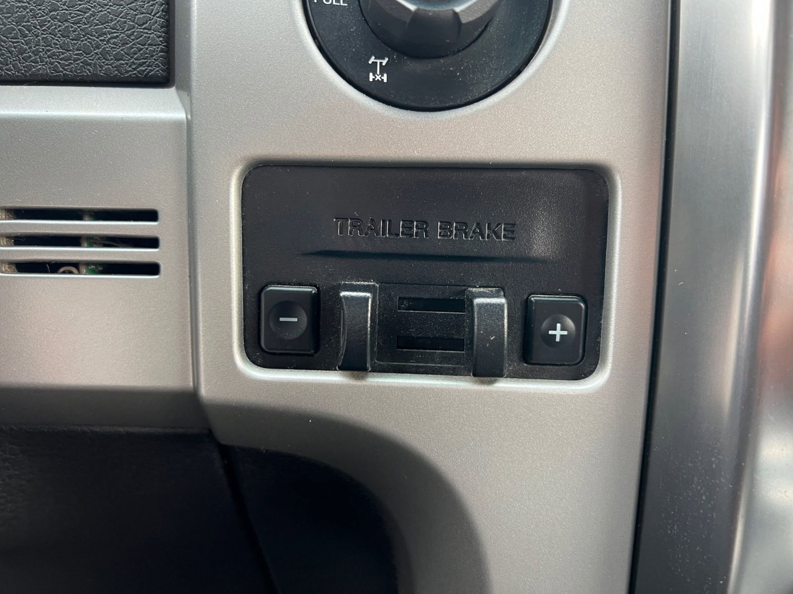 Used 2014 Ford F150 FX4 w/ Equipment Group 402A Luxury image 24