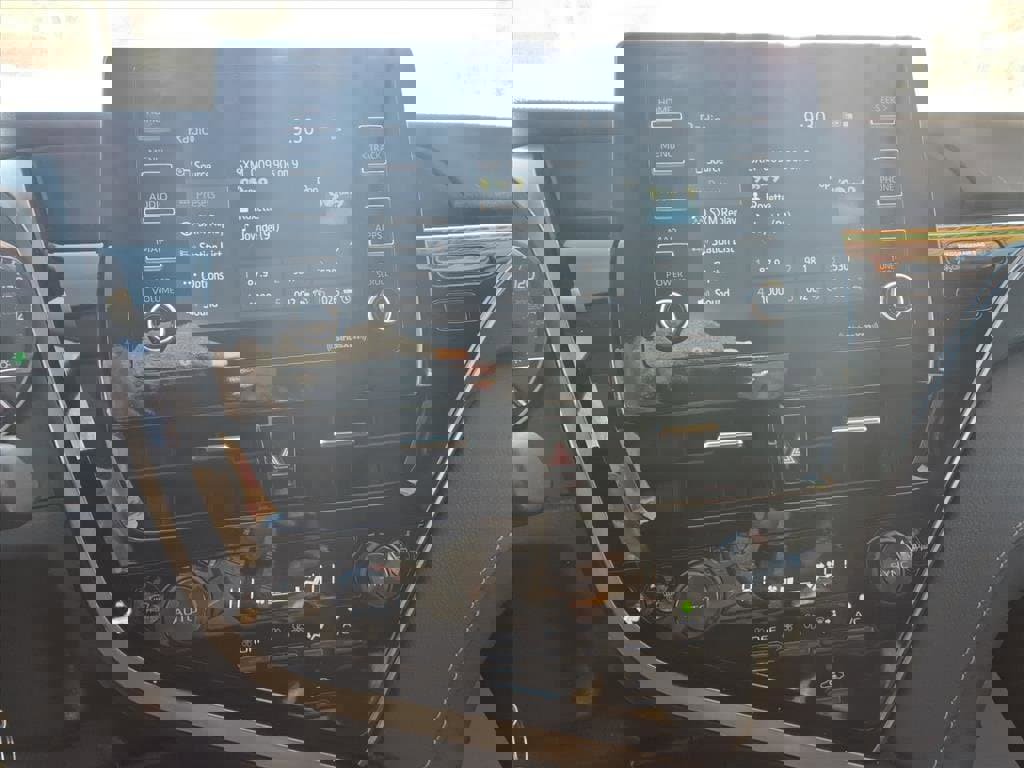 Used 2023 Toyota Camry SE image 22