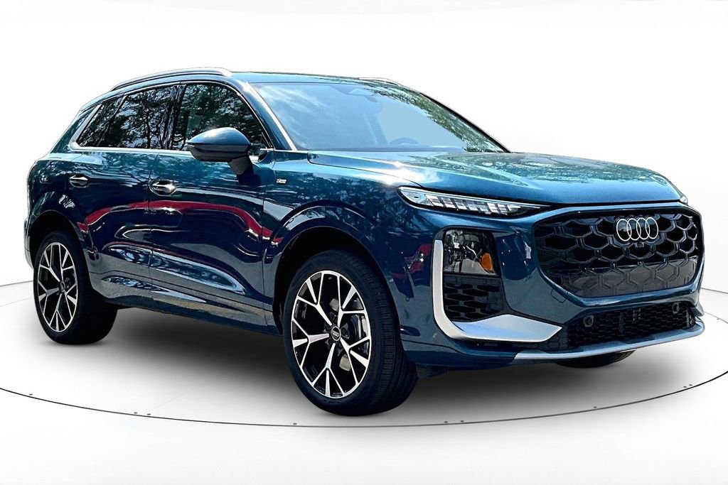 New 2026 Audi Q3 quattro 2.0T