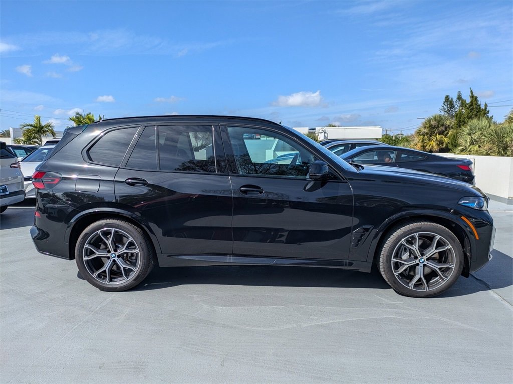 New 2026 BMW X5 sDrive40i w/ M Sport Package image 3
