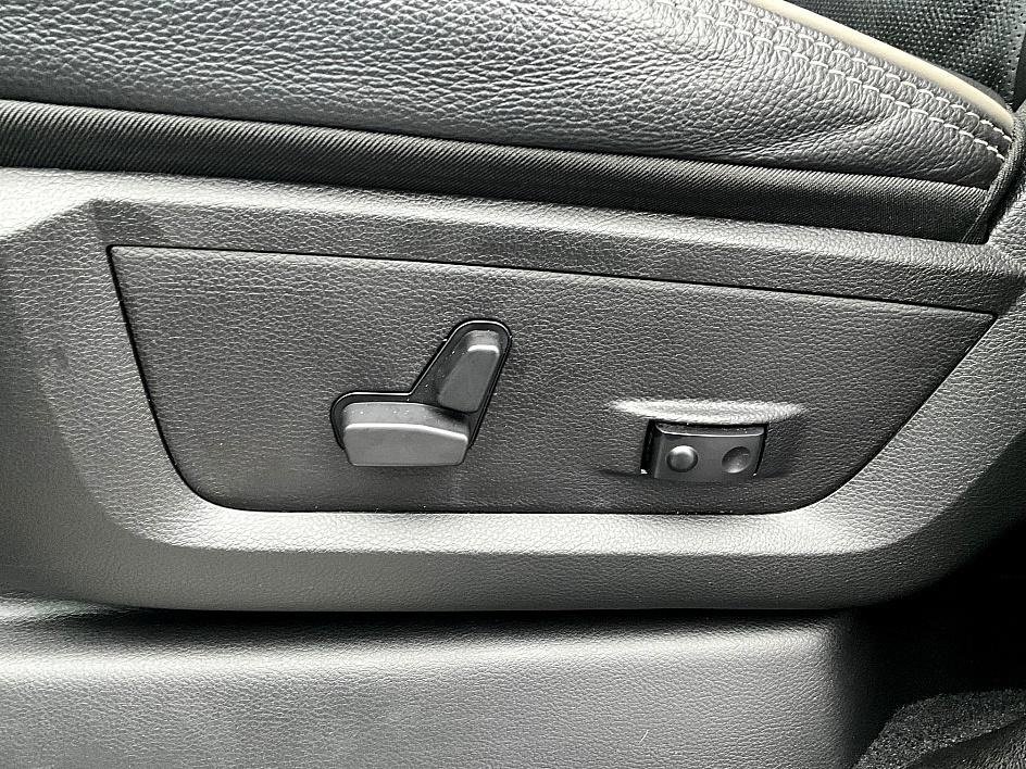 Used 2023 RAM 2500 Limited image 16