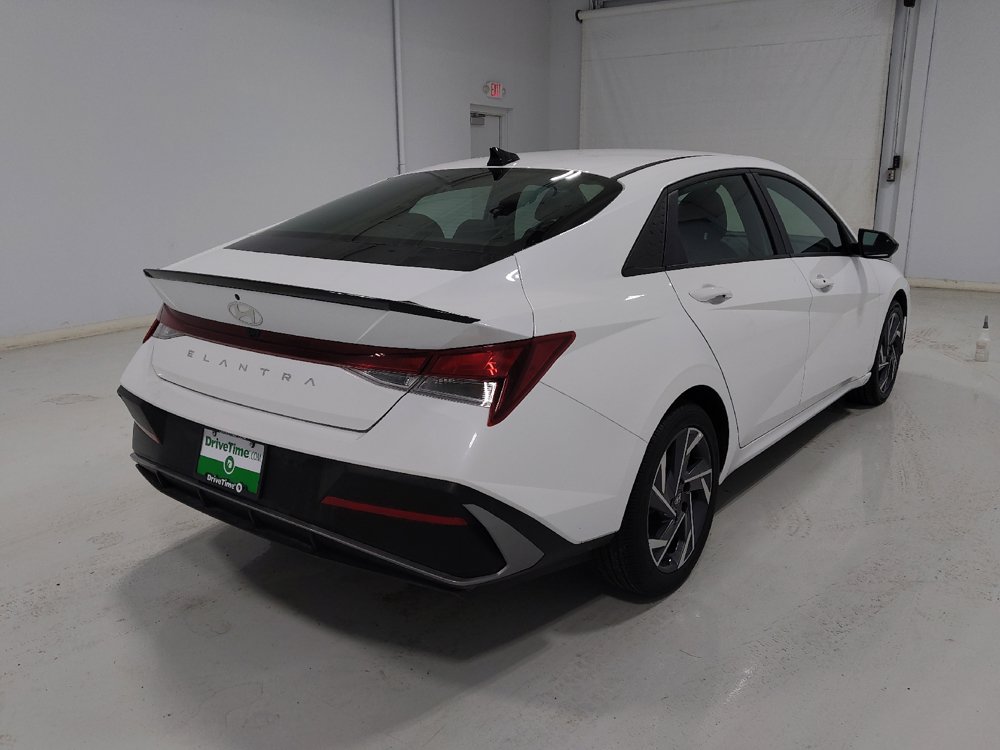 Used 2025 Hyundai Elantra Sport FWD image 9