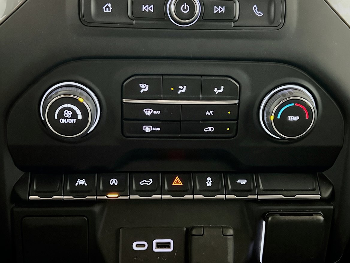 Used 2023 Chevrolet Silverado 1500 Custom RWD image 11