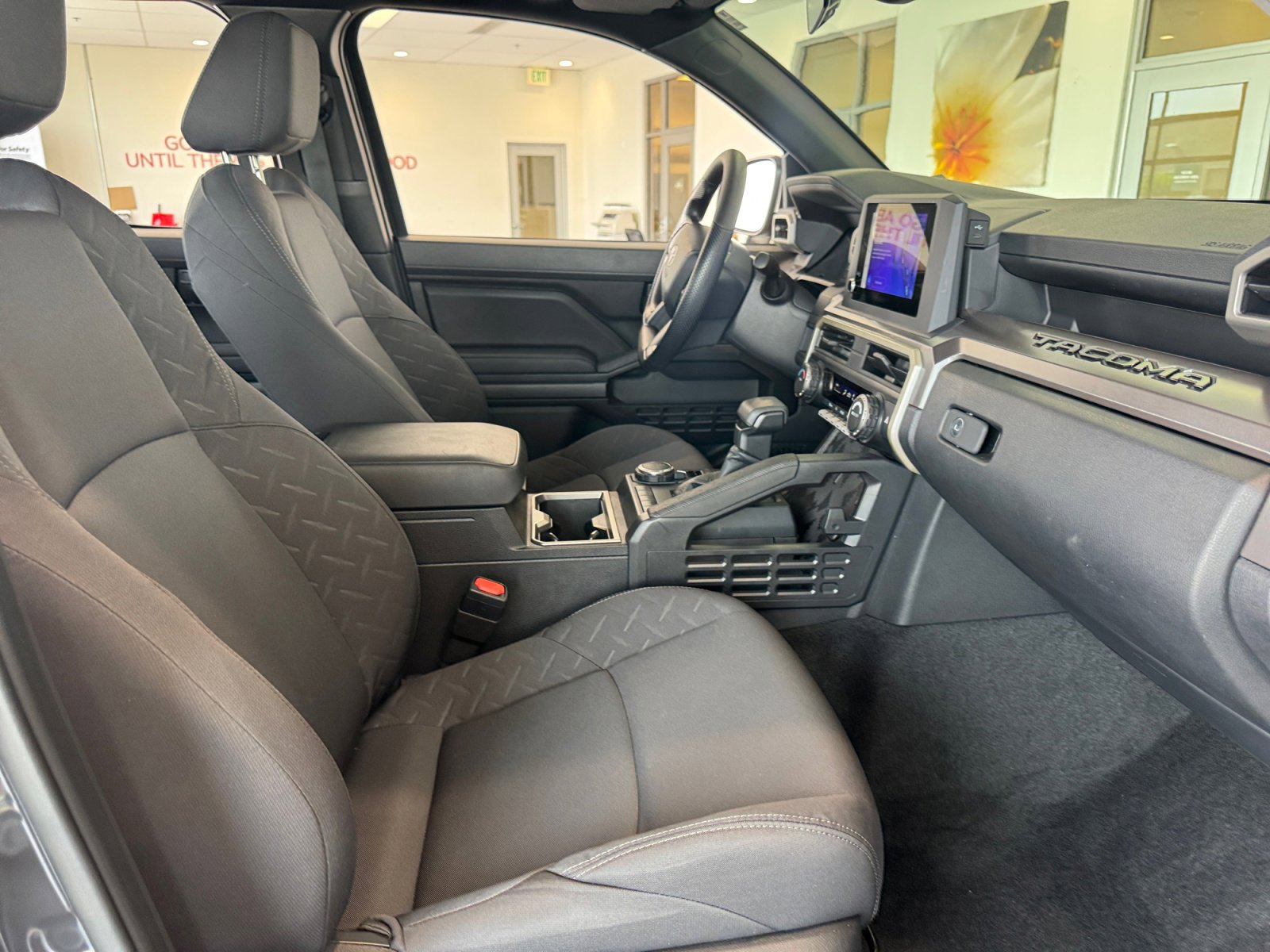 Certified 2025 Toyota Tacoma SR5 image 19