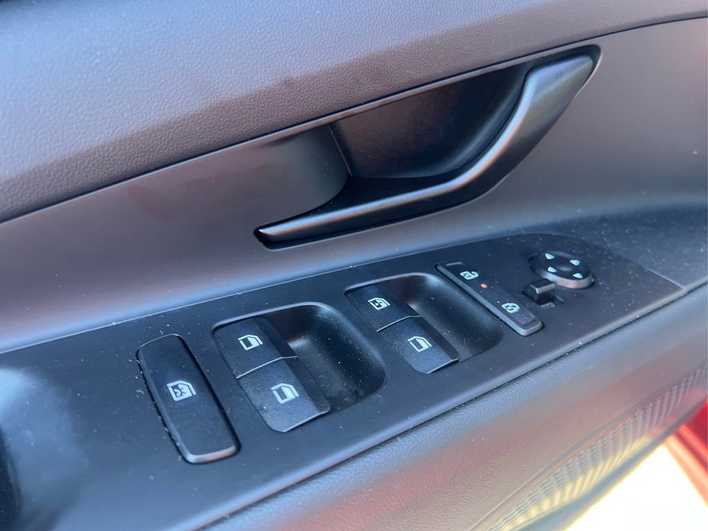 Certified 2025 Hyundai Elantra Sport w/ Cargo Package FWD image 23