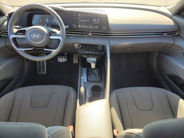 Used 2025 Hyundai Elantra Sport image 18