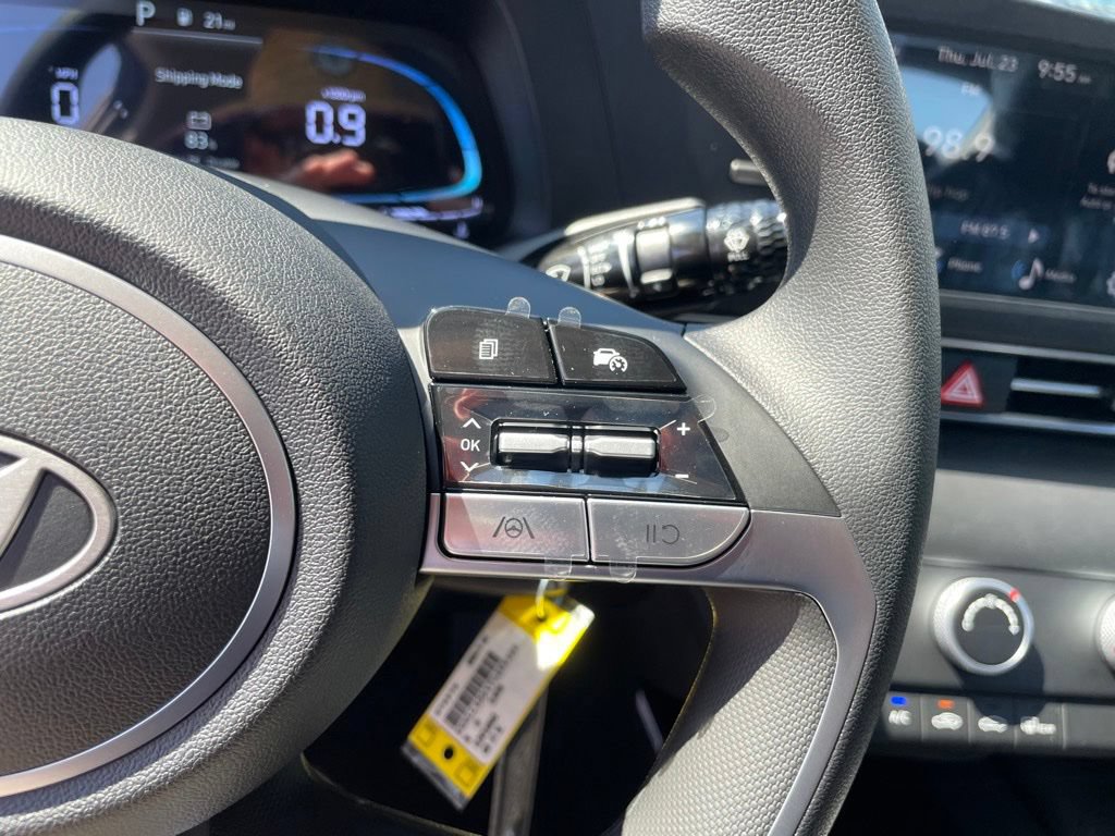 New 2026 Hyundai Elantra SE FWD image 16