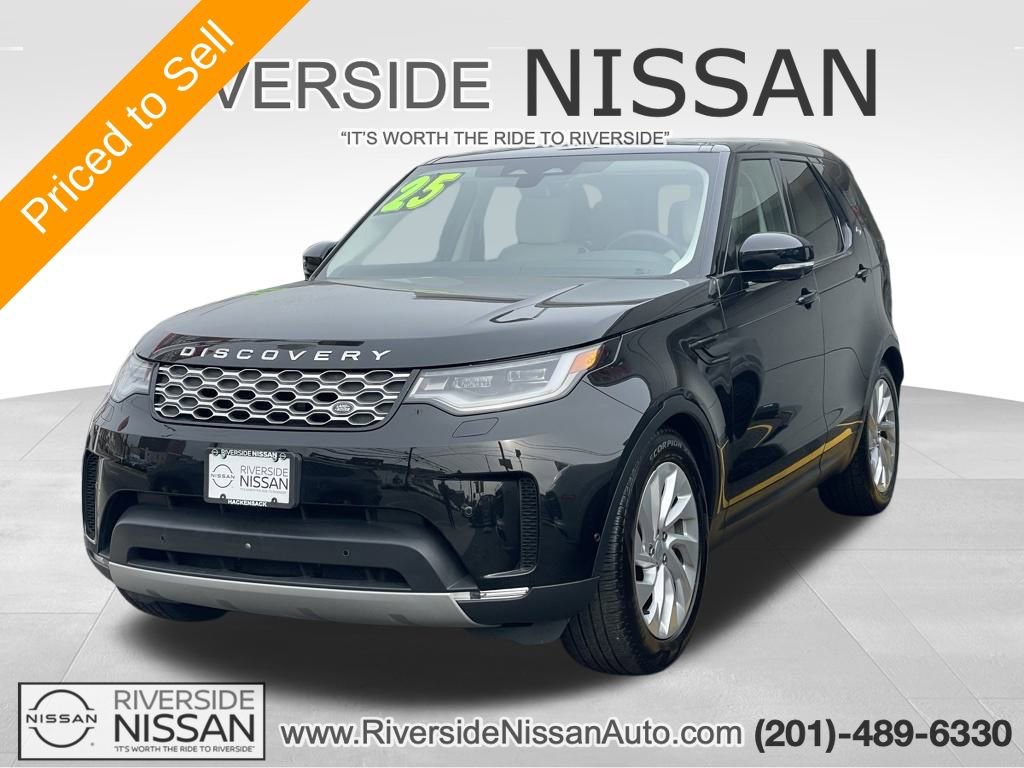 Used 2025 Land Rover Discovery S AWD/4WD image 1