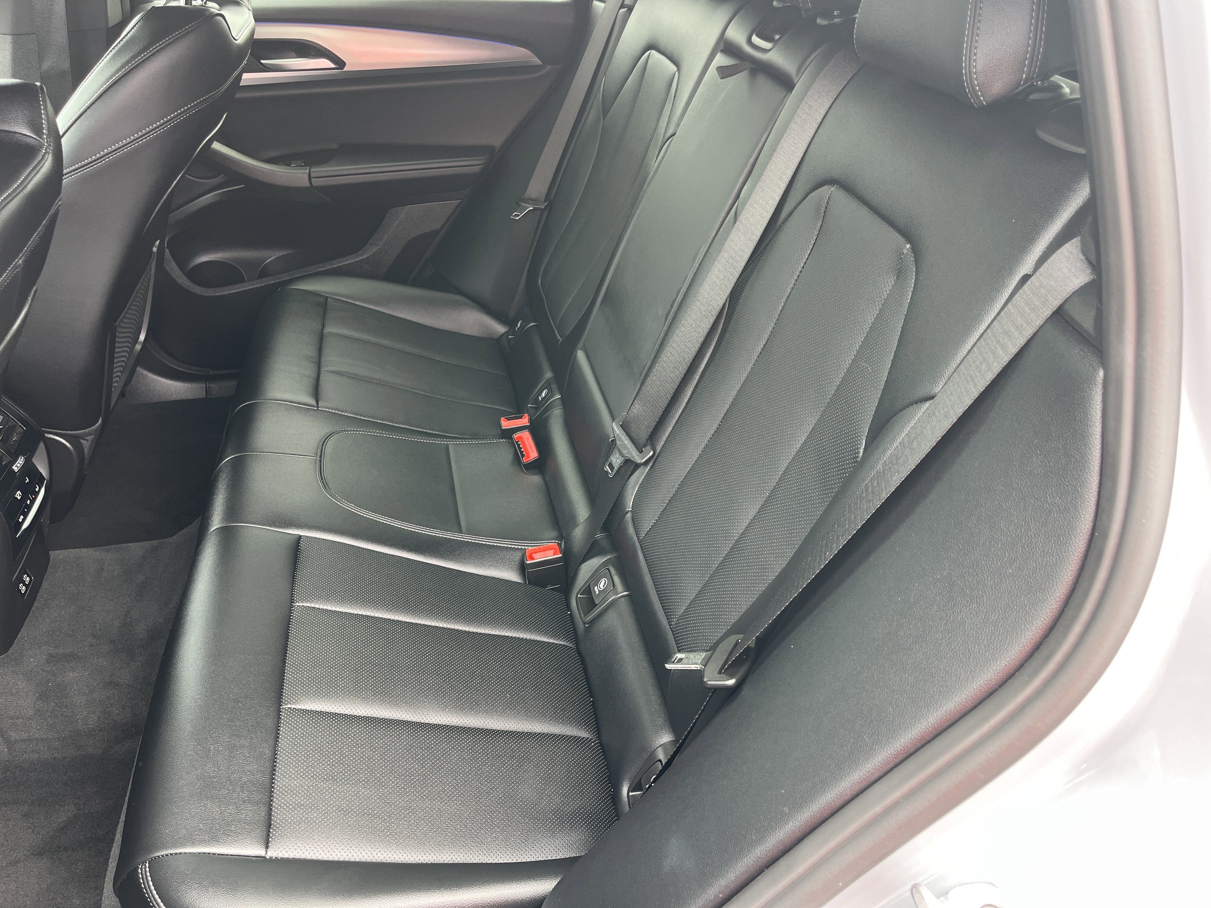 Used 2025 BMW X4 xDrive30i image 21