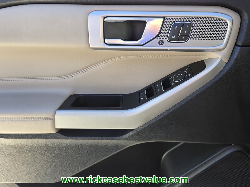 Used 2021 Ford Explorer Limited w/ Equipment Group 301A RWD image 29