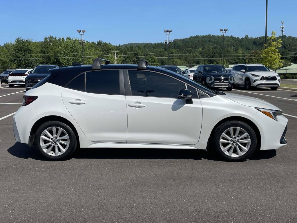Used 2024 Toyota Corolla SE FWD image 2
