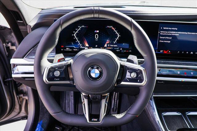 Used 2025 BMW 740i xDrive AWD/4WD image 13