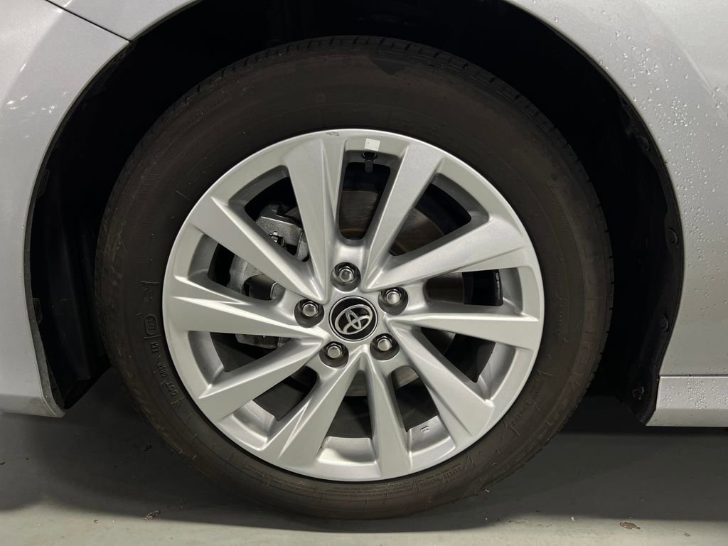 Certified 2023 Toyota Camry LE image 9