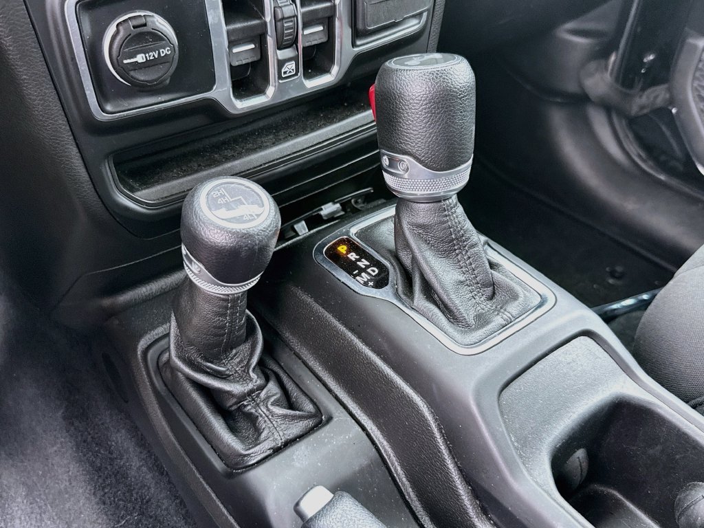 Used 2022 Jeep Wrangler Unlimited Sport AWD/4WD image 17