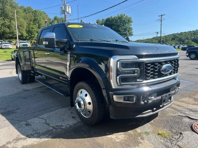 Used 2024 Ford F450 Platinum w/ FX4 Off-Road Package AWD/4WD image 3
