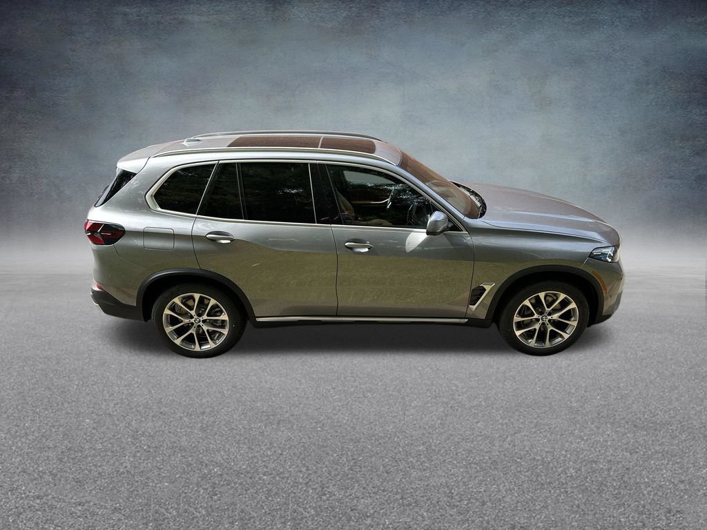 Used 2026 BMW X5 xDrive40i AWD/4WD image 11