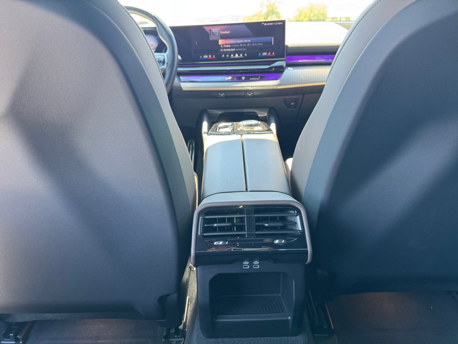 Used 2025 BMW i5 eDrive40i w/ M Sport Package image 32