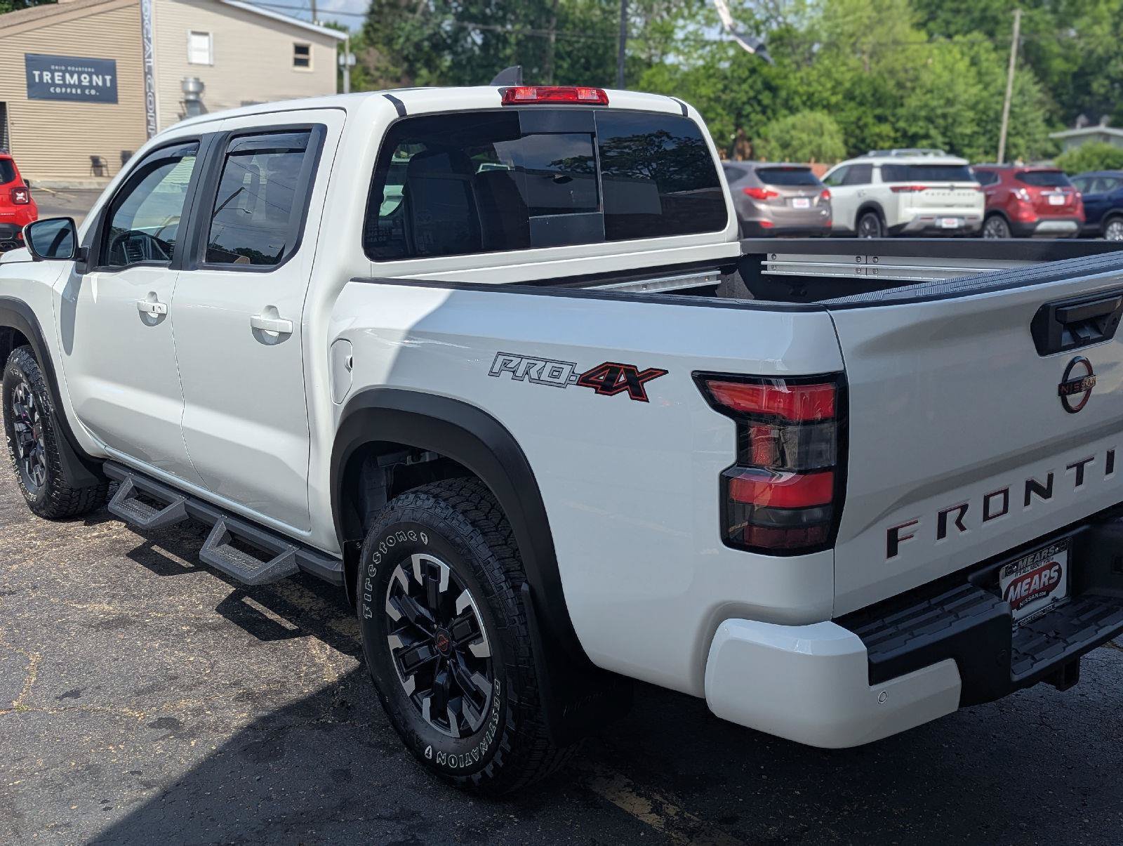 Used 2023 Nissan Frontier PRO-4X w/ Pro Convenience Package AWD/4WD image 7