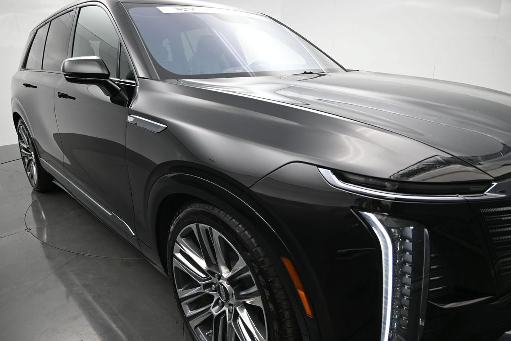 Certified 2026 Cadillac Vistiq Platinum w/ LPO, Floor Liner Package AWD/4WD image 33