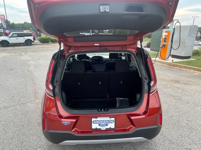 Used 2023 Kia Soul S FWD image 9