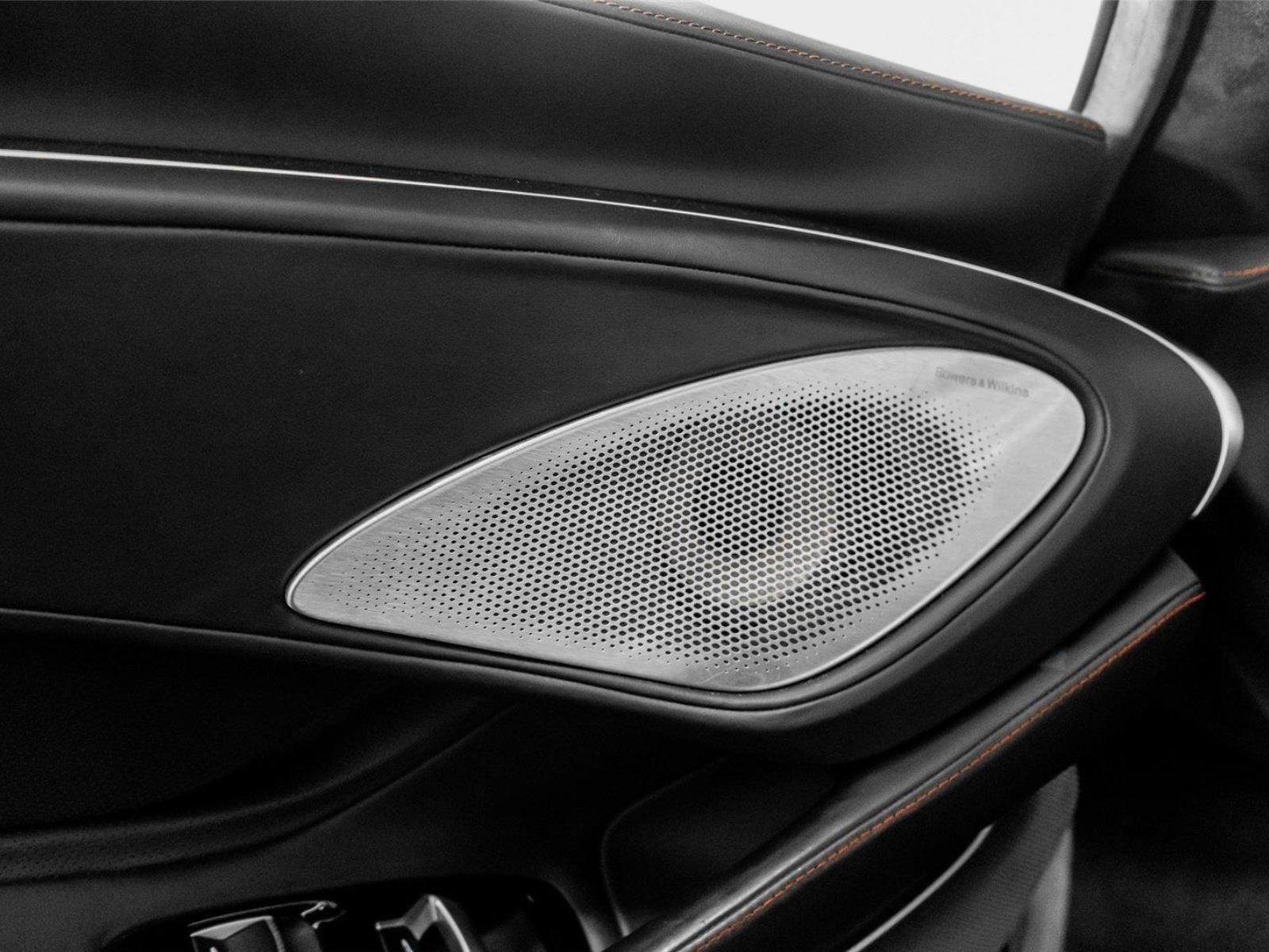 Used 2023 McLaren GT RWD image 41