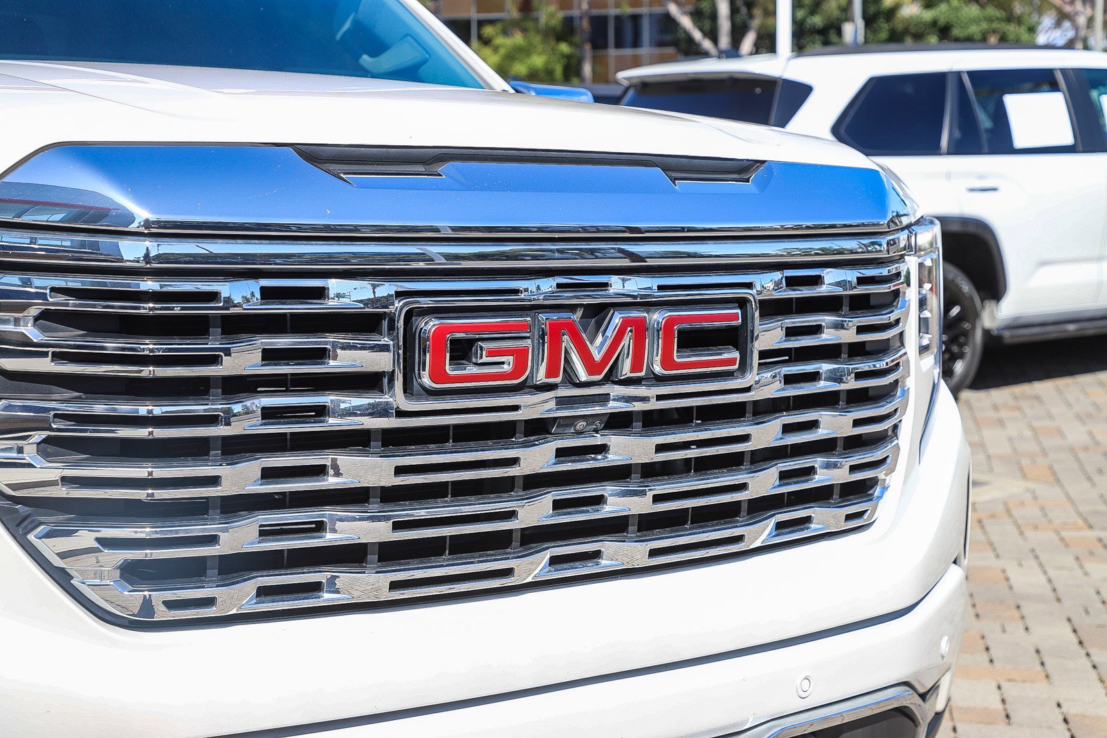 Used 2022 GMC Sierra 1500 Denali image 6