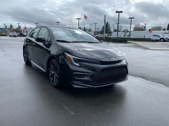 Used 2025 Toyota Corolla SE w/ SE Premium Package image 7