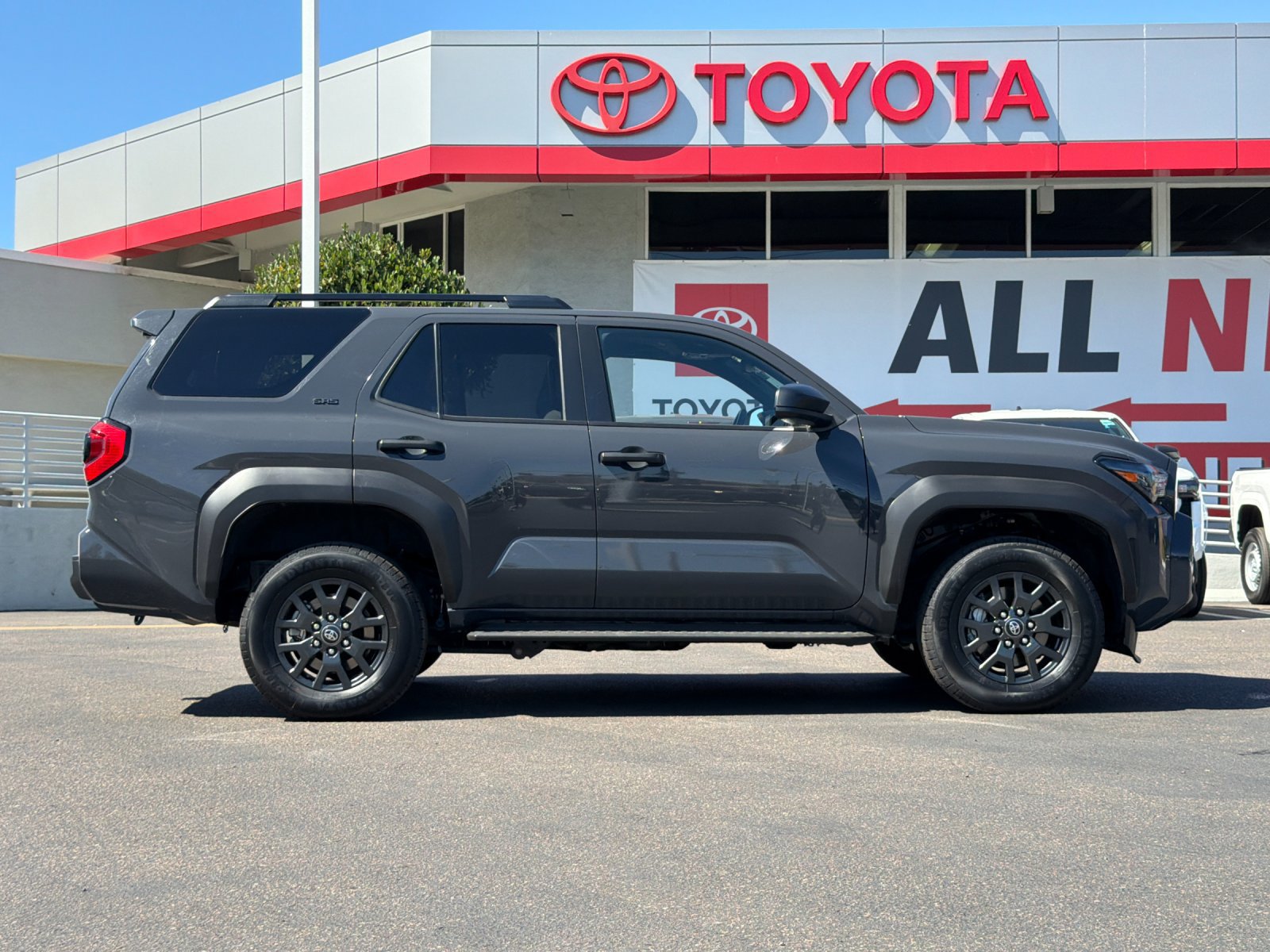 Used 2025 Toyota 4Runner SR5 AWD/4WD image 6