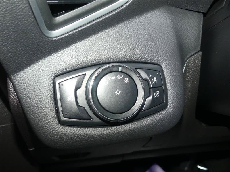 Used 2013 Ford C-MAX SEL FWD image 28