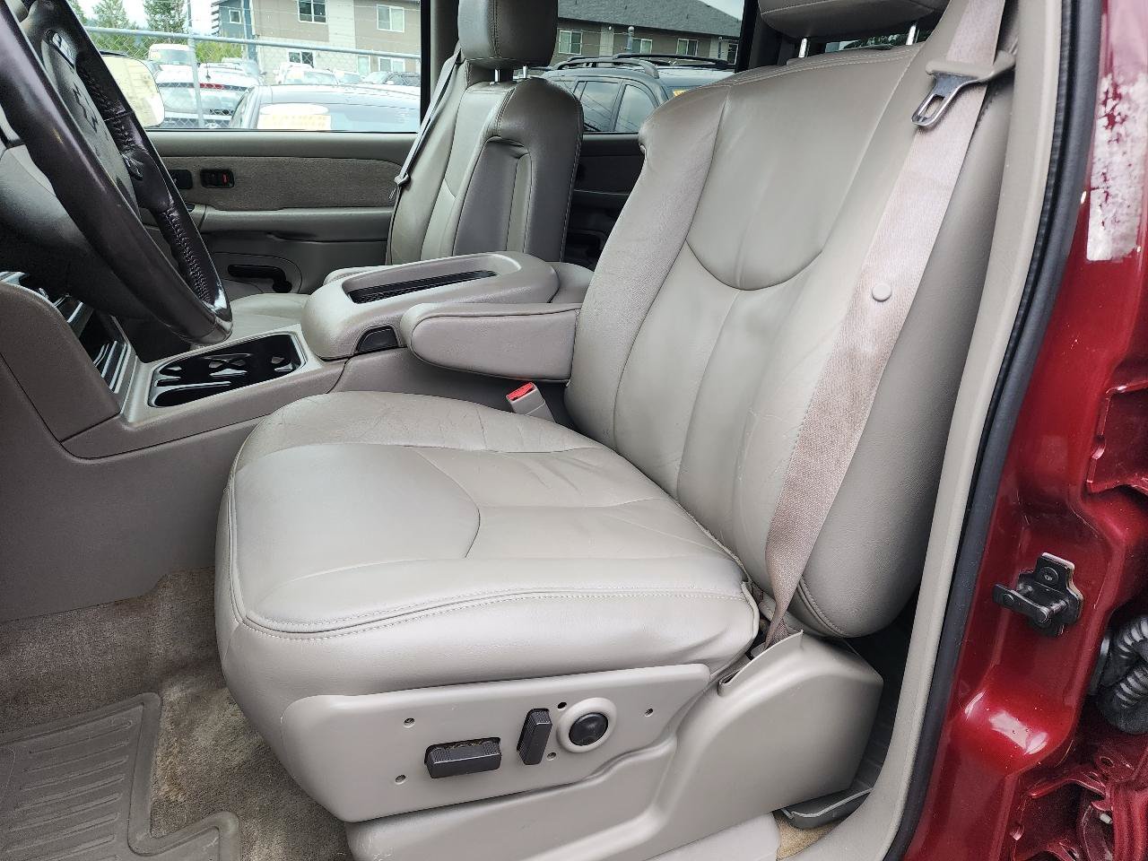 Used 2003 Chevrolet Silverado 2500 LT AWD/4WD image 16