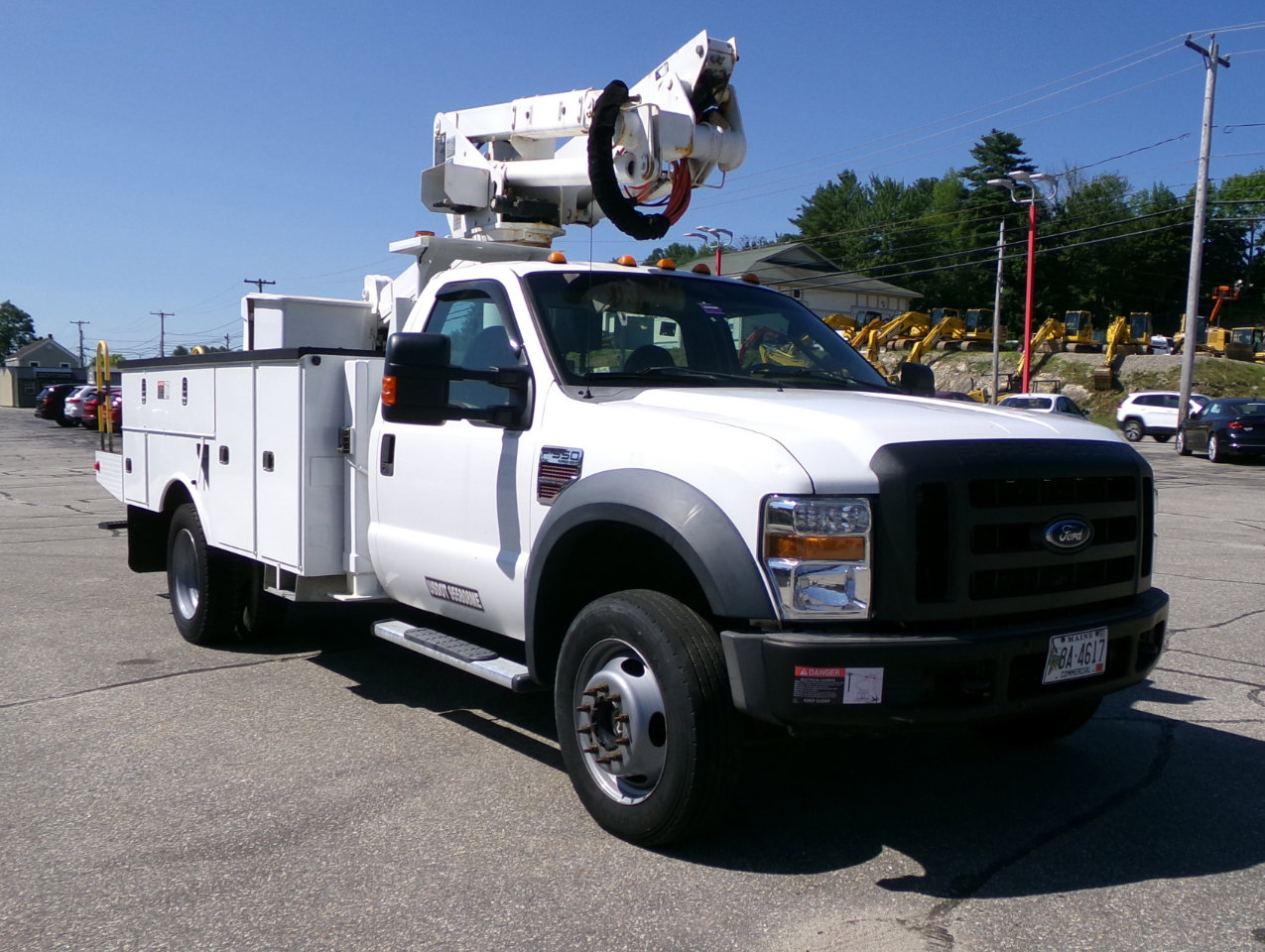 Used 2008 Ford F550 4x4 Regular Cab Super Duty image 2