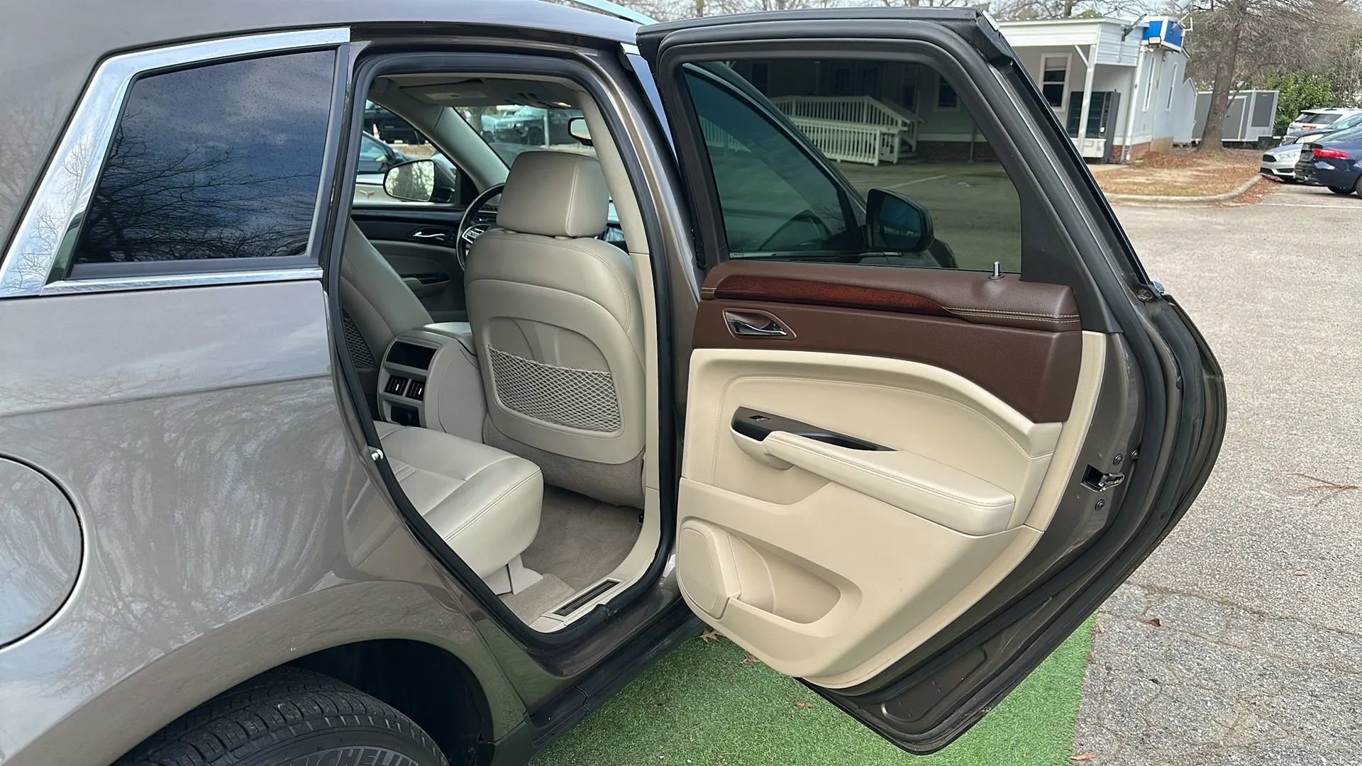 Used 2014 Cadillac SRX Performance w/ Driver Awareness Package image 22