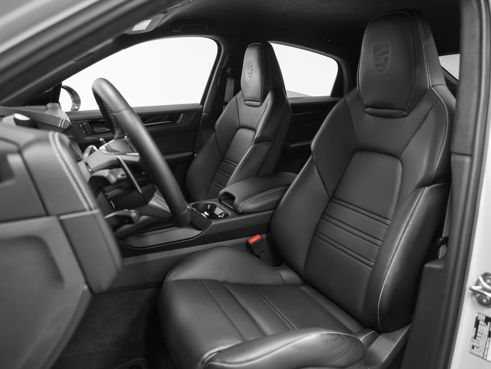 Certified 2025 Porsche Cayenne Turbo GT AWD/4WD image 58