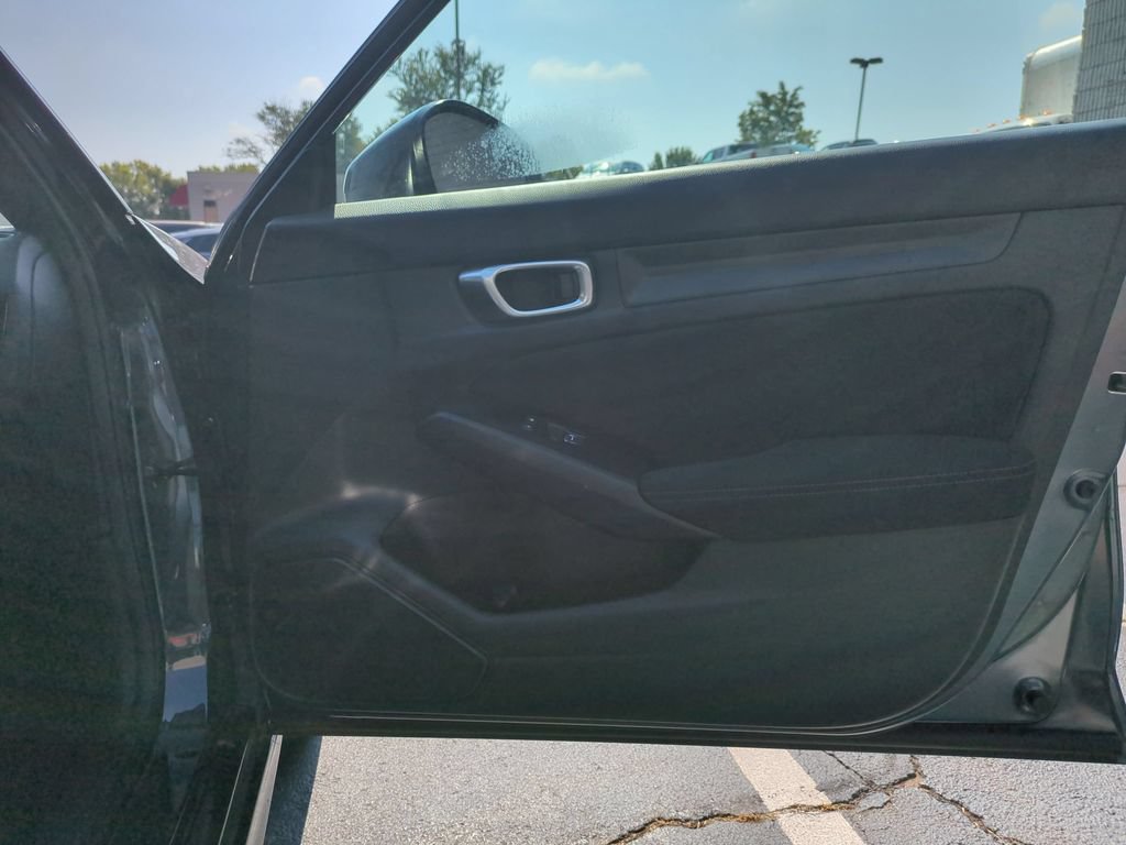 Used 2025 Honda Civic Sport image 32