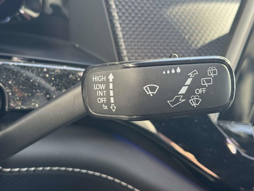 Used 2024 Volkswagen Atlas Cross Sport SEL R-Line image 24