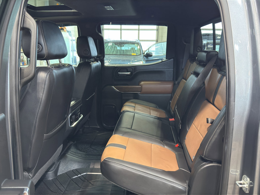 Used 2021 Chevrolet Silverado 1500 High Country w/ Technology Package image 38